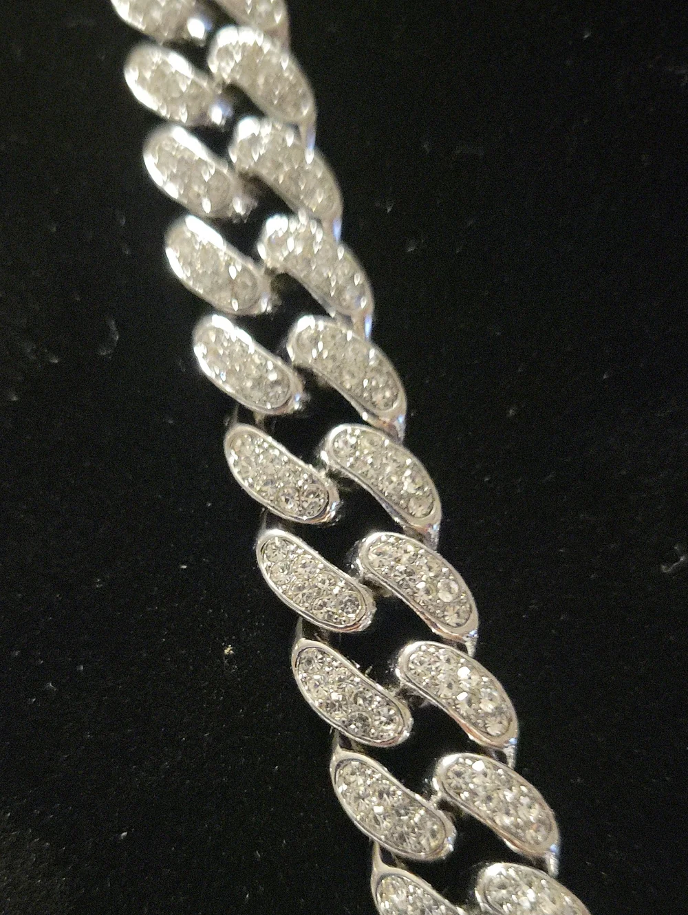 Silver-Tone Cuban Link Necklace with Round Medallion Pendant 20 in